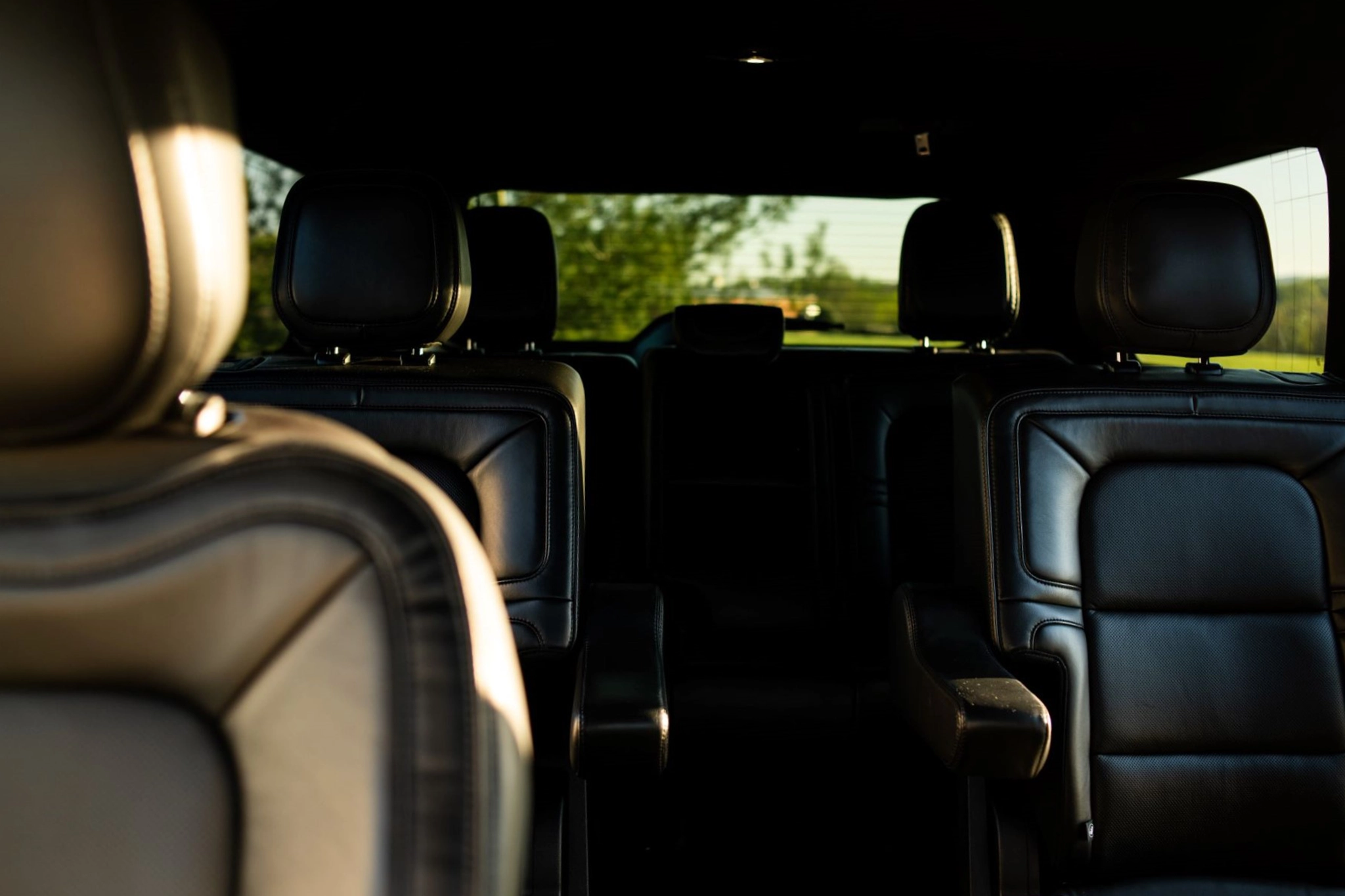 luxury-suv-03
