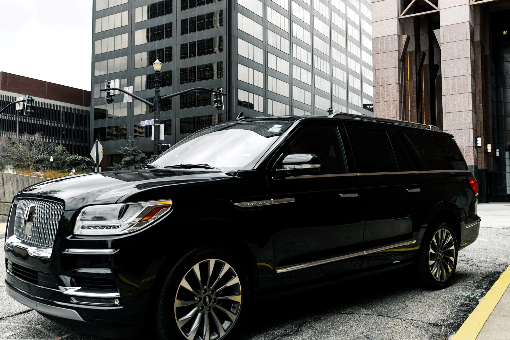 luxury-suv-05