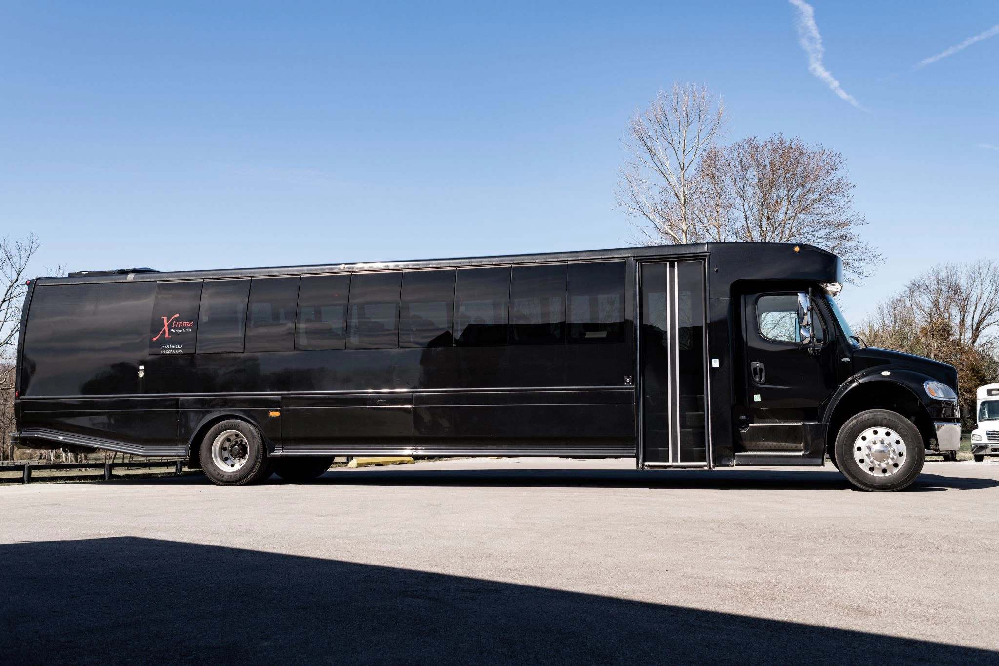 Xtreme2023-1179-executive-shuttle-506-exterior copy